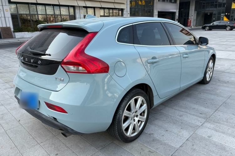 Used Volvo V40 2018 T3 Zhiya Edition Exterior 4