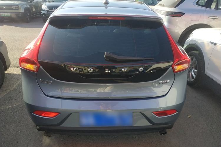 Used Volvo V40 2018 T3 Zhiya Edition Exterior 4