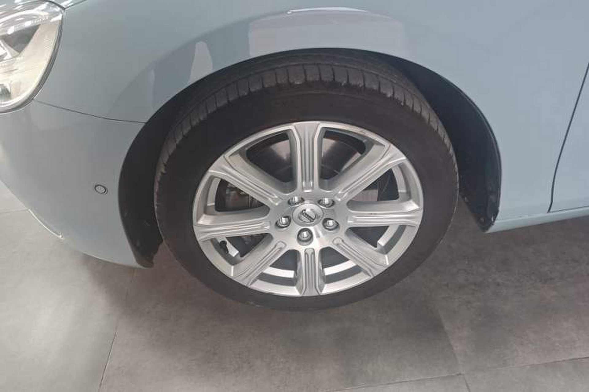 Used Volvo V40 2018 T3 Zhiya Edition Exterior 4