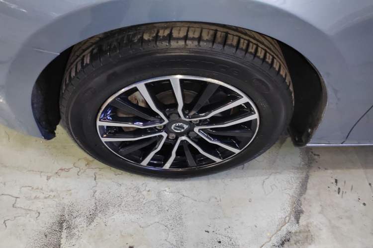 Used Volvo V40 2018 T3 Zhiyi Edition Exterior 4