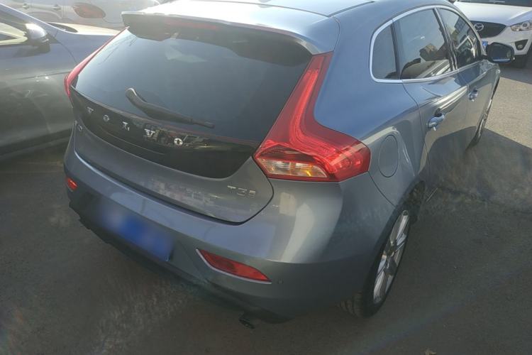 Used Volvo V40 2018 T3 Zhiya Edition Exterior 5