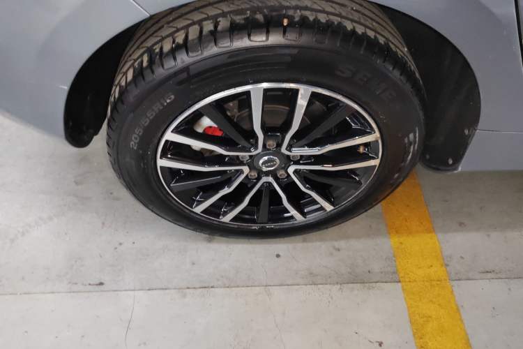 Used Volvo V40 2018 T3 Zhiyi Edition Exterior 5