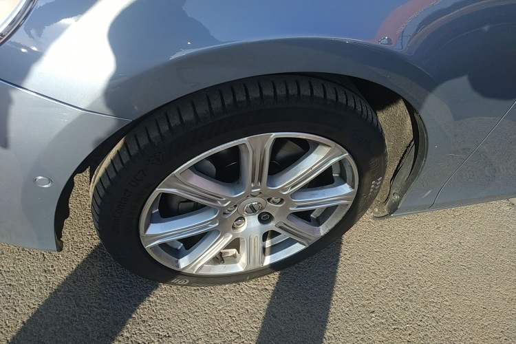 Used Volvo V40 2018 T3 Zhiya Edition Exterior 7