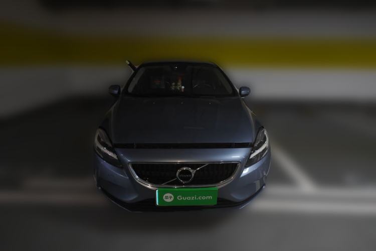 Used Volvo V40 2018 T3 Zhiyi Edition Front