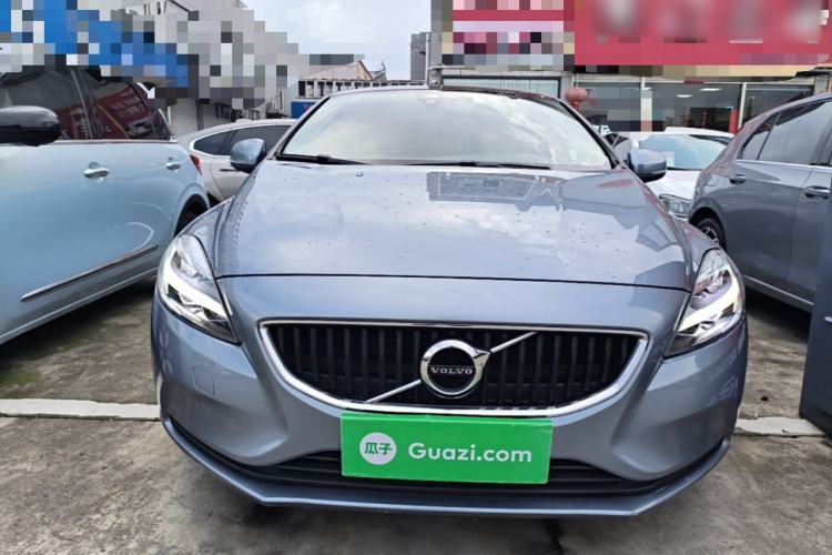 Used Volvo V40 2018 T3 Zhiyi Edition Front