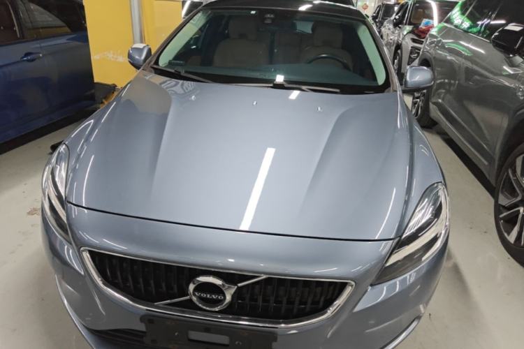Used Volvo V40 2018 T3 Zhiyi Edition Front