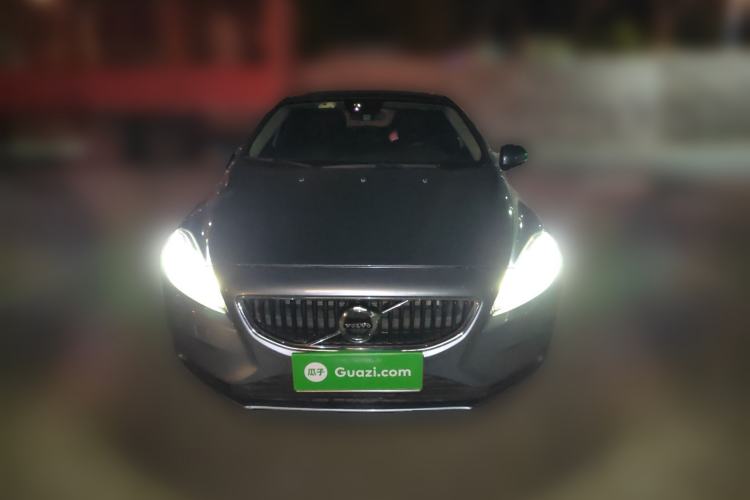 Used Volvo V40 2018 T3 Zhiyi Edition Front