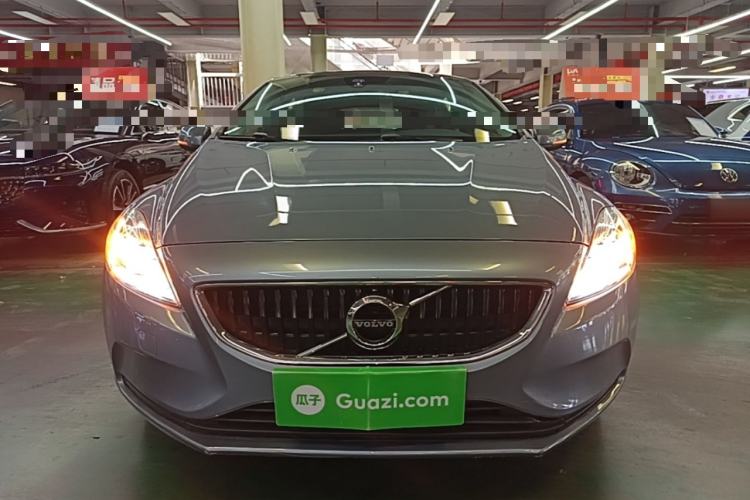 Used Volvo V40 2018 T3 Zhiyi Edition Front