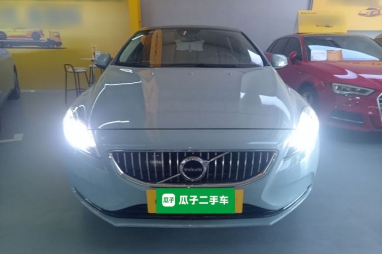 Used Volvo V40 2018 T3 Zhiya Edition Front