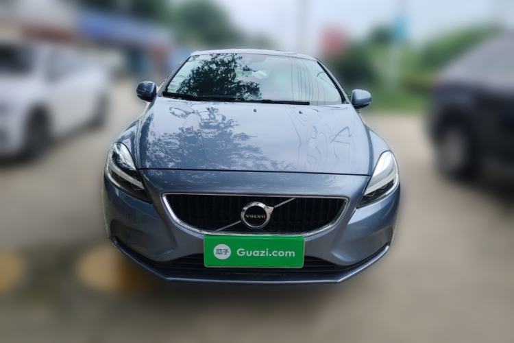 Used Volvo V40 2018 T3 Zhiyi Edition Front