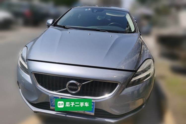 Used Volvo V40 2018 T3 Zhiyi Edition Front