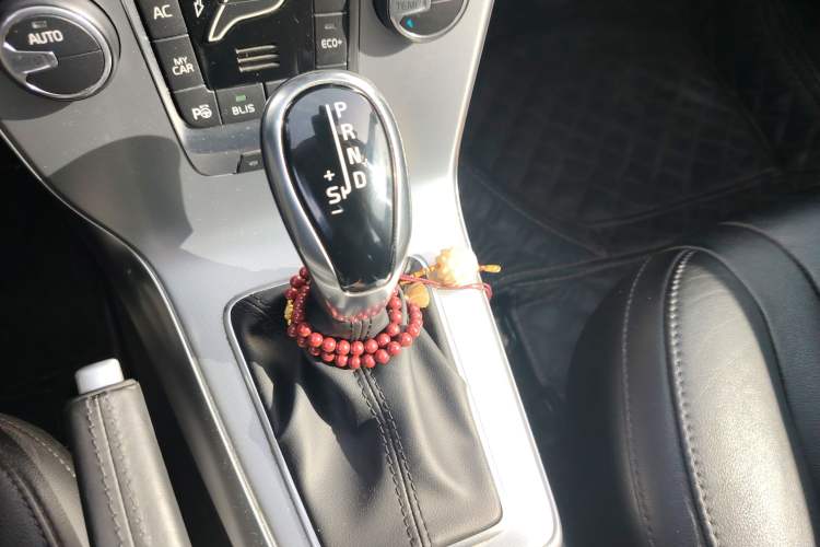 Used Volvo V40 2018 T3 Zhiya Edition Gear Lever