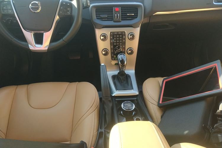 Used Volvo V40 2018 T3 Zhiya Edition Gear Lever