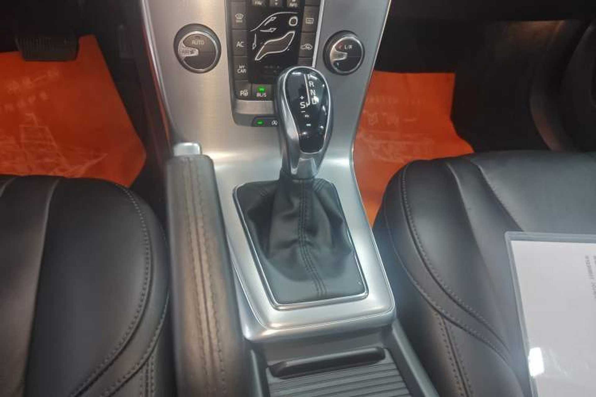 Used Volvo V40 2018 T3 Zhiya Edition Gear Lever