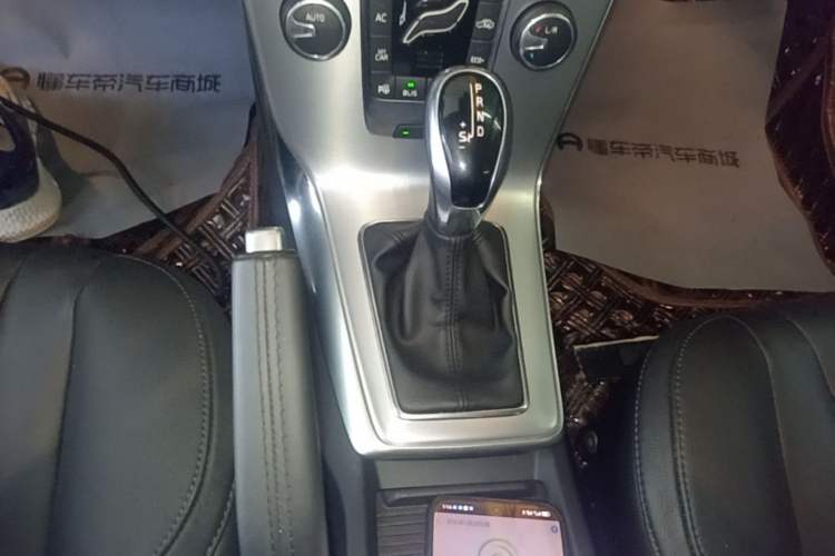 Used Volvo V40 2018 T3 Zhiya Edition Gear Lever