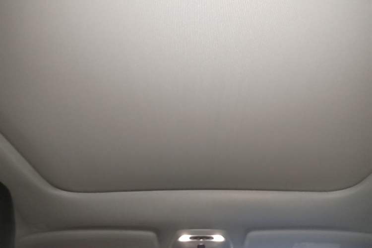 Used Volvo V40 2018 T3 Zhiyi Edition Headliner
