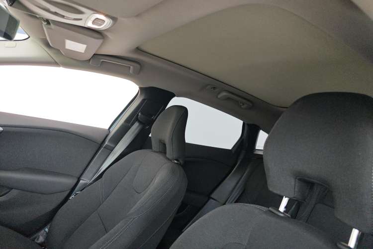 Used Volvo V40 2018 T3 Smart Edition Headliner