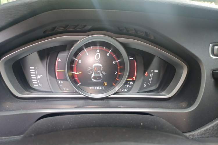 Used Volvo V40 2018 T3 Zhiya Edition Instrument Cluster