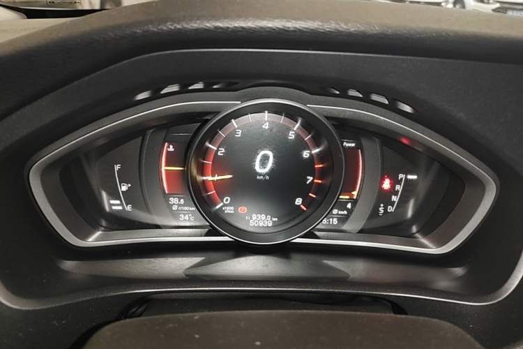 Used Volvo V40 2018 T3 Zhiyi Edition Instrument Cluster