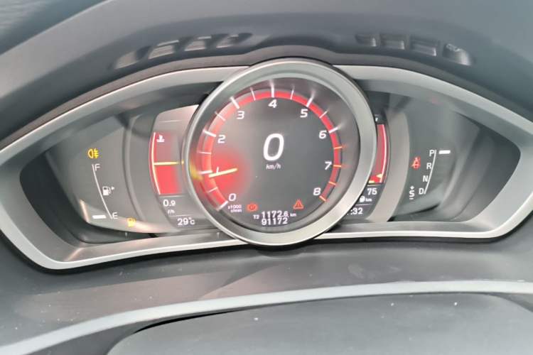Used Volvo V40 2018 T3 Zhiyi Edition Instrument Cluster