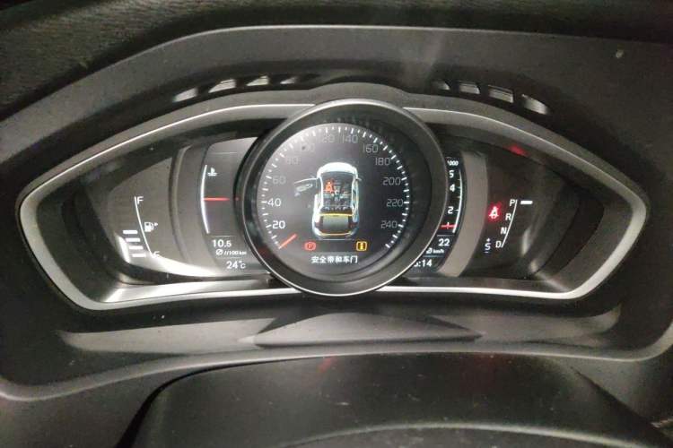 Used Volvo V40 2018 T3 Zhiya Edition Instrument Cluster