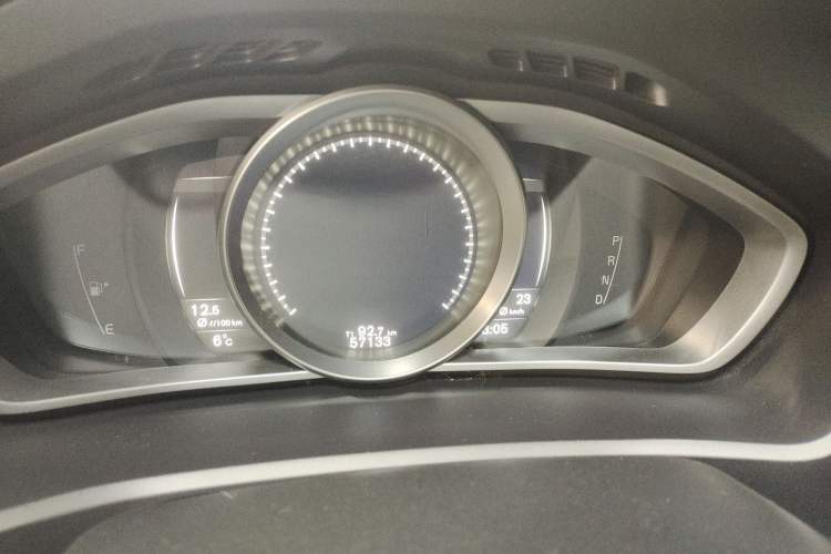 Used Volvo V40 2018 T3 Zhiyi Edition Instrument Cluster