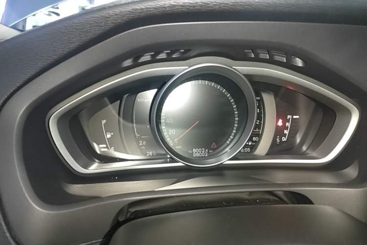 Used Volvo V40 2018 T3 Zhiyi Edition Instrument Cluster