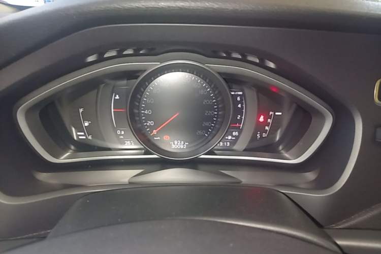 Used Volvo V40 2018 T3 Zhiya Edition Instrument Cluster