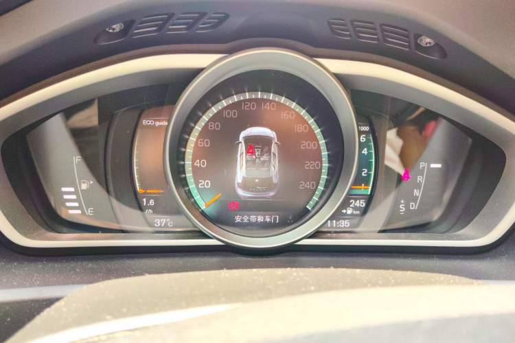 Used Volvo V40 2018 T3 Zhiyi Edition Instrument Cluster