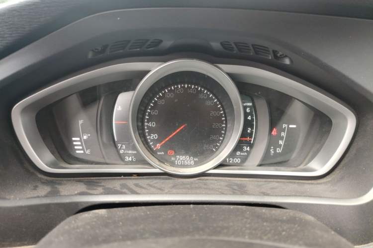 Used Volvo V40 2018 T3 Zhiyi Edition Instrument Cluster