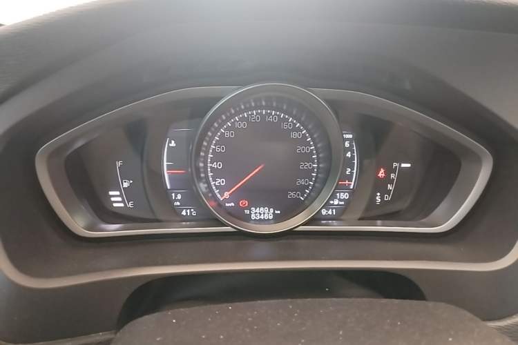 Used Volvo V40 2018 T3 Zhiyi Edition Instrument Cluster