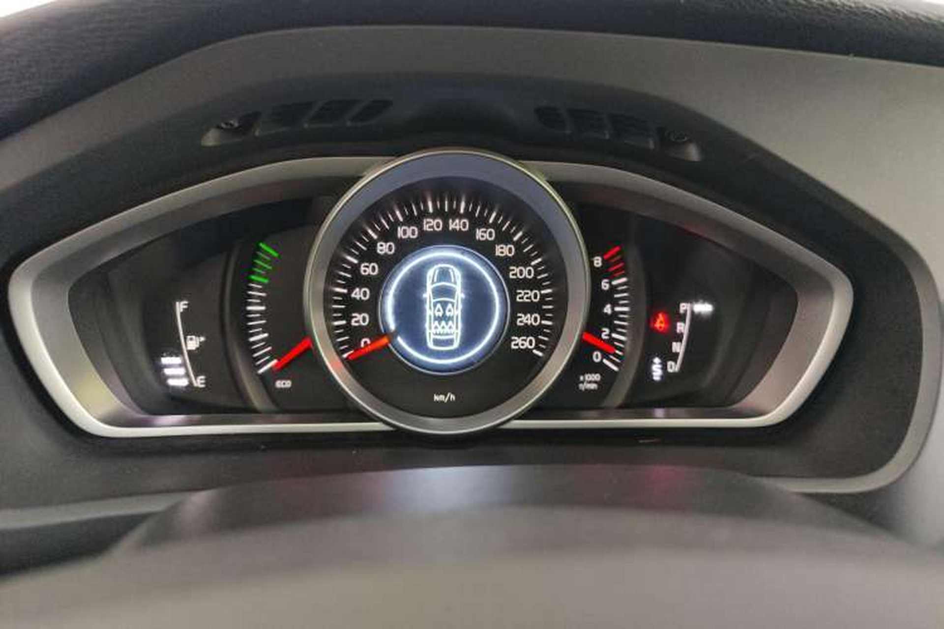 Used Volvo V40 2018 T3 Smart Edition Instrument Cluster