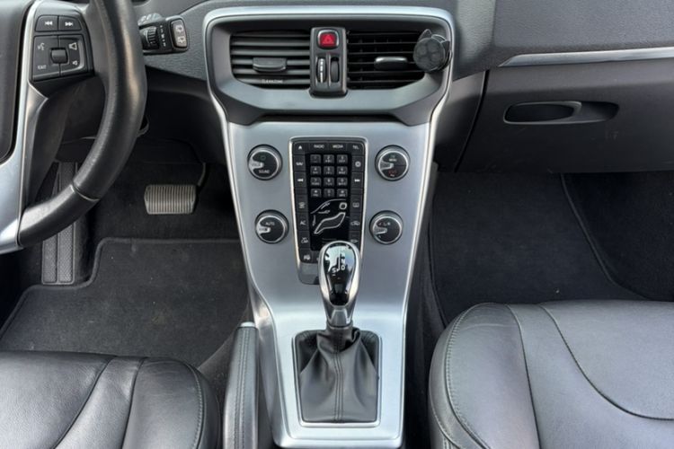 Used Volvo V40 2018 T3 Zhiya Edition Interior 6