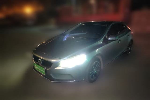 Used Volvo V40 2018 T3 Zhiyi Edition