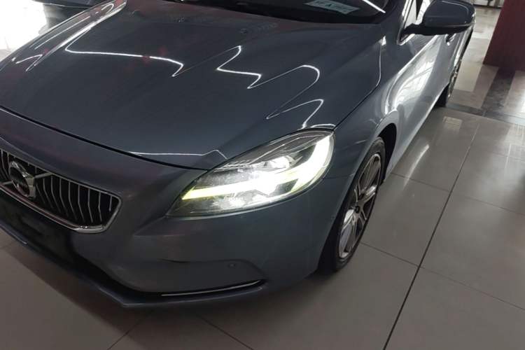 Used Volvo V40 2018 T3 Zhiya Edition Left Front Headlight