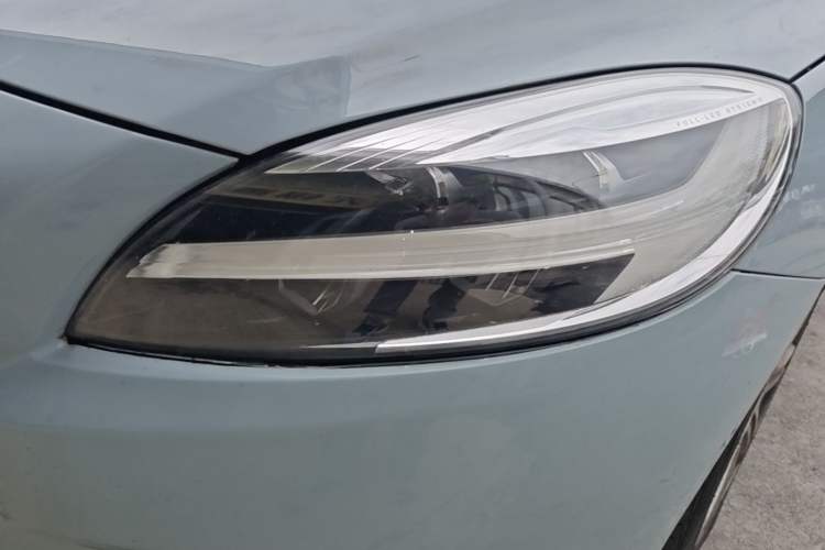 Used Volvo V40 2018 T3 Zhiya Edition Left Front Headlight