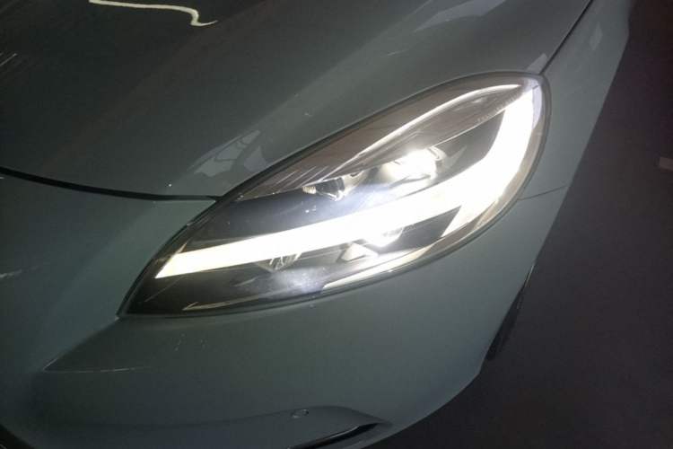 Used Volvo V40 2018 T3 Zhiya Edition Left Front Headlight