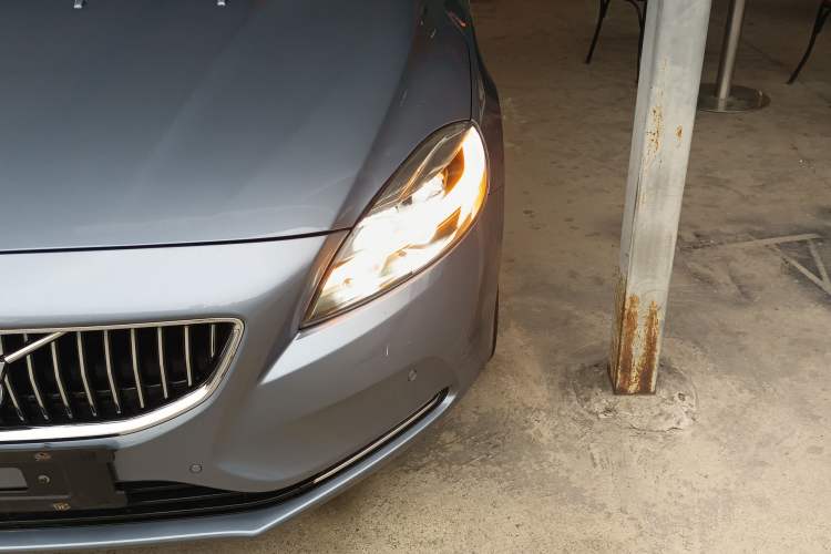 Used Volvo V40 2018 T3 Zhiya Edition Left Front Headlight
