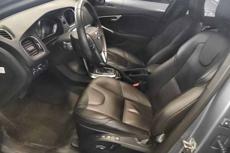 Used Volvo V40 2018 T3 Zhiyi Edition Left Front Seat