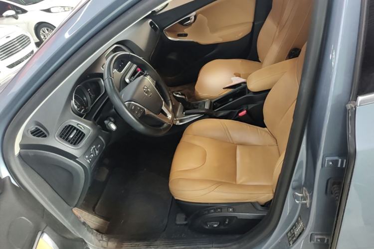 Used Volvo V40 2018 T3 Zhiya Edition Left Front Seat