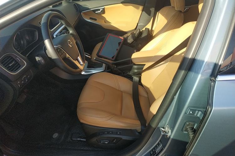 Used Volvo V40 2018 T3 Zhiya Edition Left Front Seat