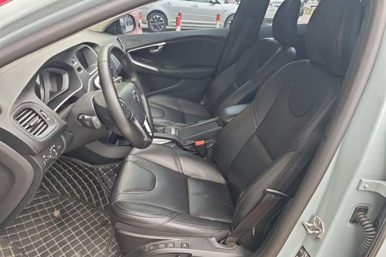 Used Volvo V40 2018 T3 Zhiya Edition Left Front Seat