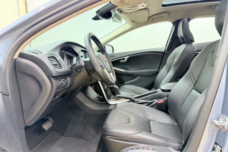 Used Volvo V40 2018 T3 Zhiyi Edition Left Front Seat