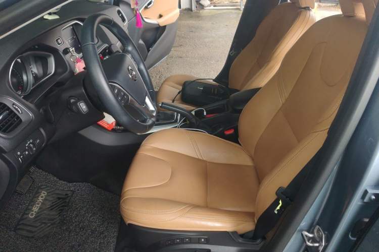 Used Volvo V40 2018 T3 Zhiyi Edition Left Front Seat
