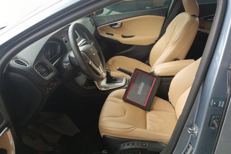 Used Volvo V40 2018 T3 Zhiya Edition Left Front Seat