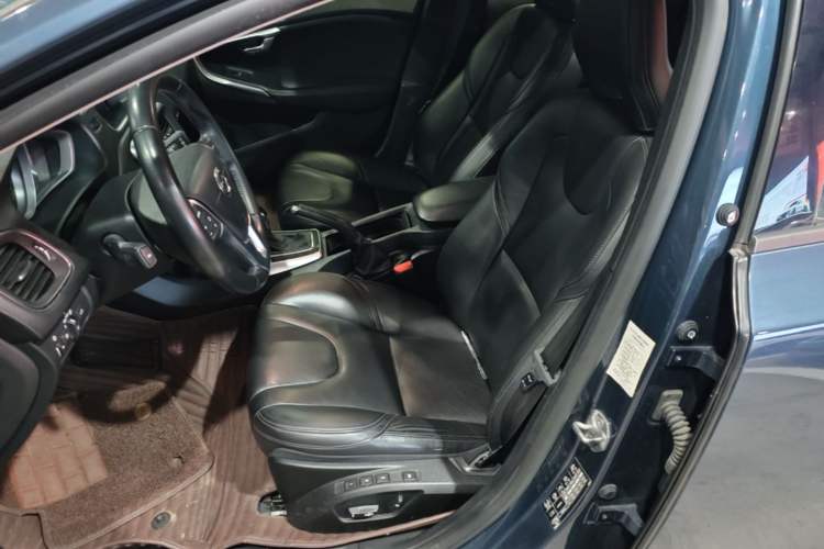 Used Volvo V40 2018 T3 Zhiyi Edition Left Front Seat