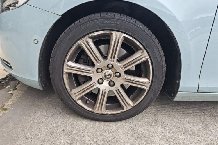 Used Volvo V40 2018 T3 Zhiya Edition Left Front Wheel Hub