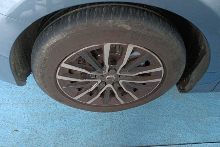 Used Volvo V40 2018 T3 Zhiyi Edition Left Front Wheel Hub