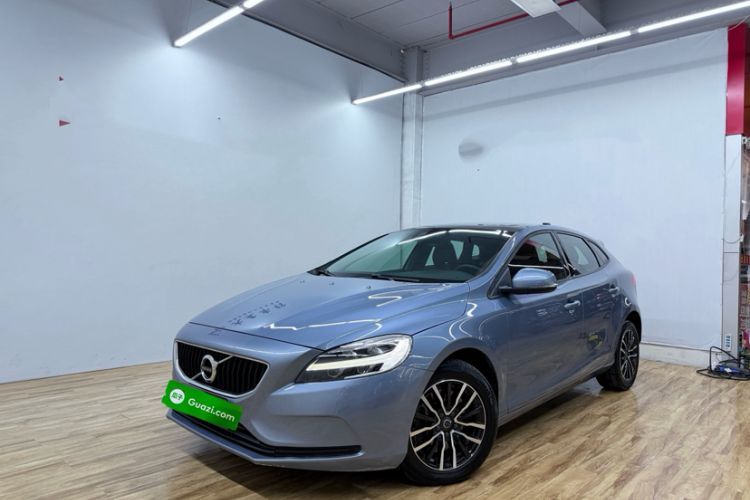 Used Volvo V40 2018 T3 Zhiyi Edition Guazi used car, China used car export, Used car for sale, Used cars, Cheapest cars for sale
