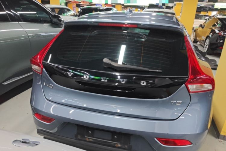 Used Volvo V40 2018 T3 Zhiyi Edition Rear